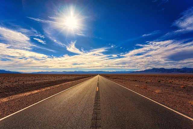 太陽と道路